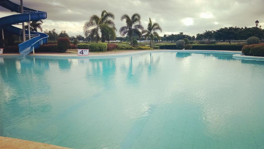 Sotogrande Iloilo Hotel Exteriör bild