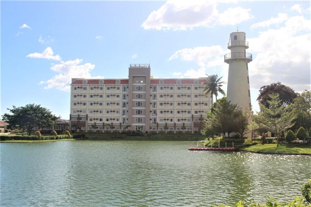 Sotogrande Iloilo Hotel Exteriör bild