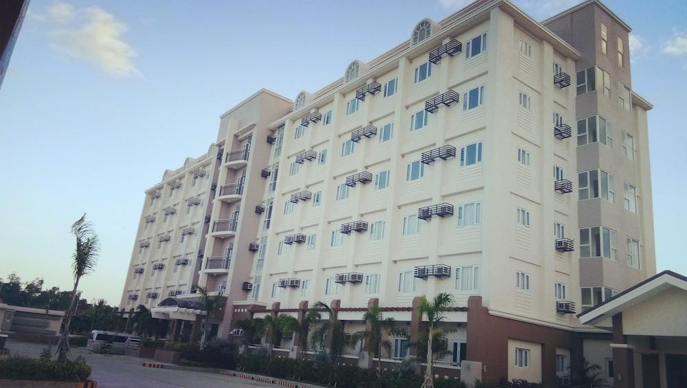 Sotogrande Iloilo Hotel Exteriör bild