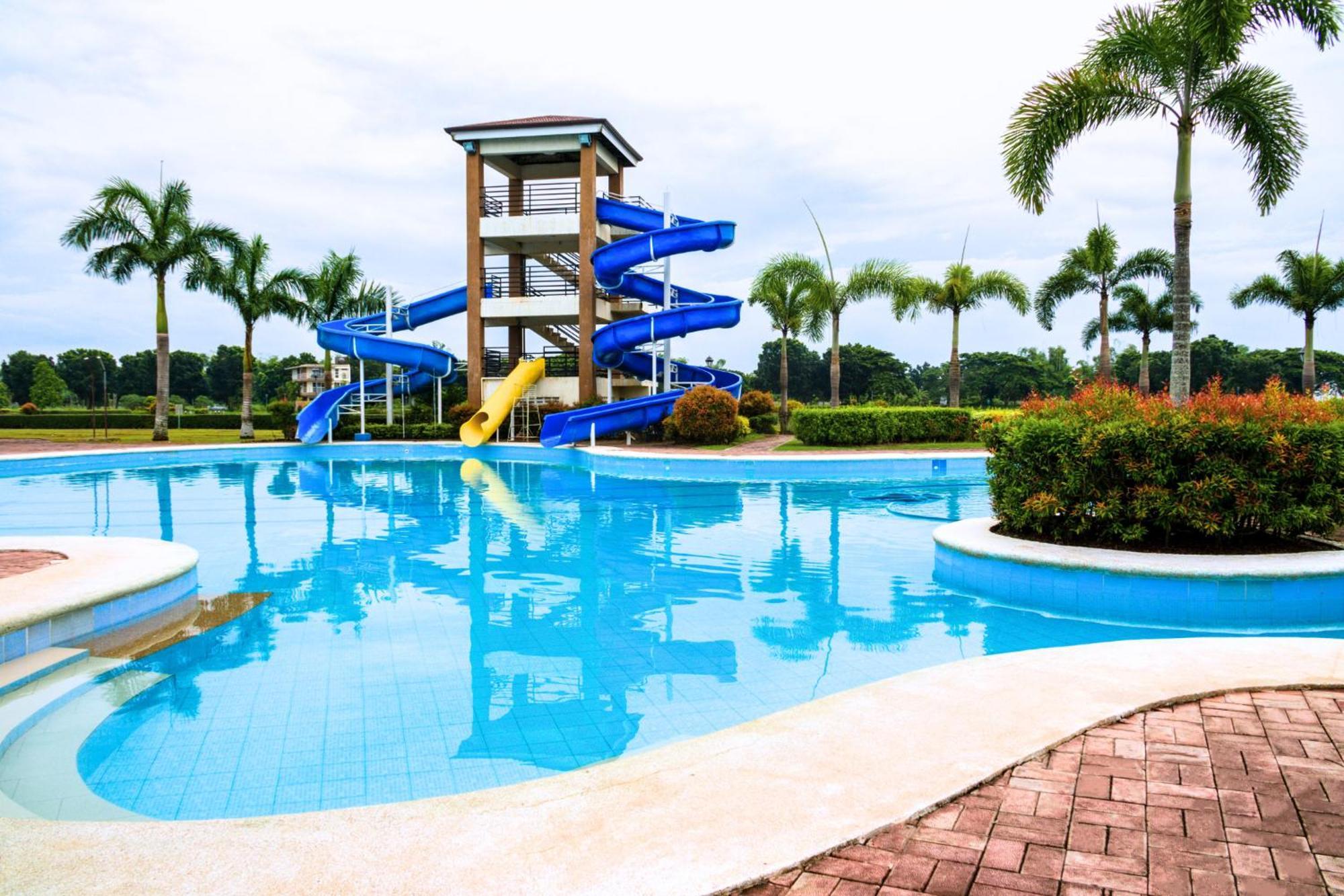 Sotogrande Iloilo Hotel Exteriör bild